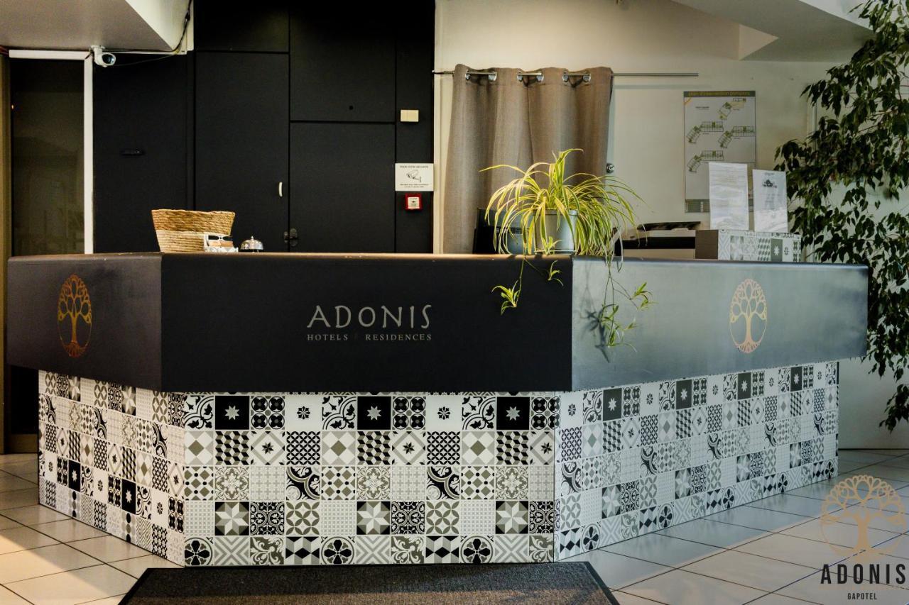 Adonis Gapotel Bagian luar foto